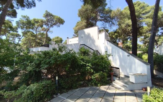 Castellaneta Marina – Abitazione al primo piano con giardino pertinenziale