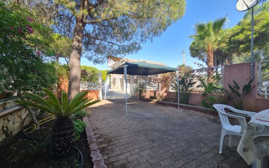 Chiatona – Vendita Villetta con giardino