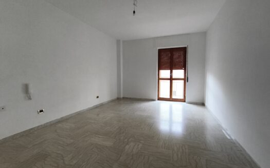 centralissimo a Palagiano proponiamo in vendita un Appartamento posto a secondo piano